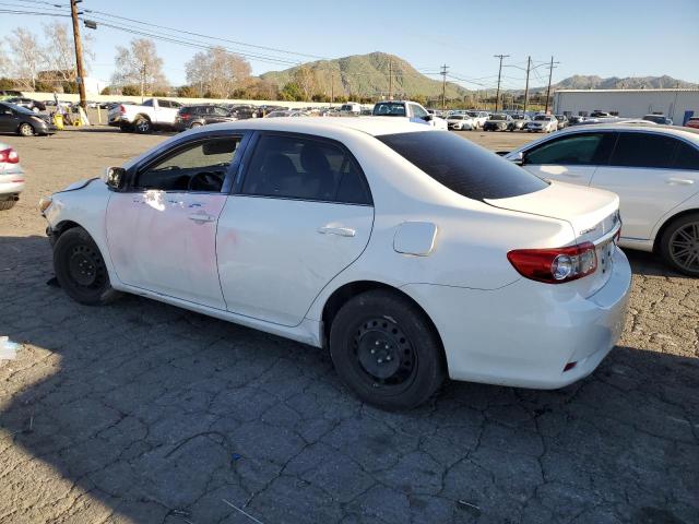 5YFBU4EE8DP083648 - 2013 TOYOTA COROLLA BASE WHITE photo 2