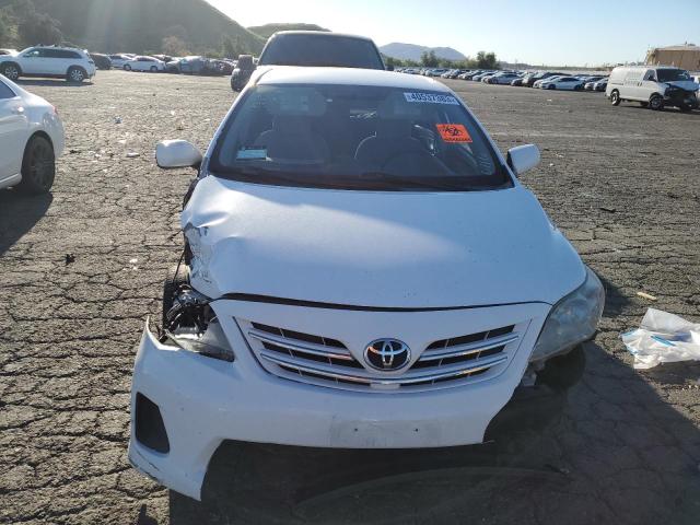 5YFBU4EE8DP083648 - 2013 TOYOTA COROLLA BASE WHITE photo 5