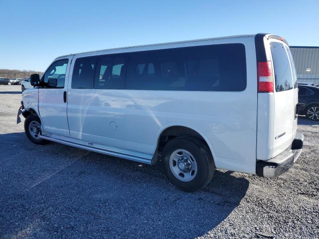 1GAZGPFFXH1174874 - 2017 CHEVROLET EXPRESS G3 LT WHITE photo 2