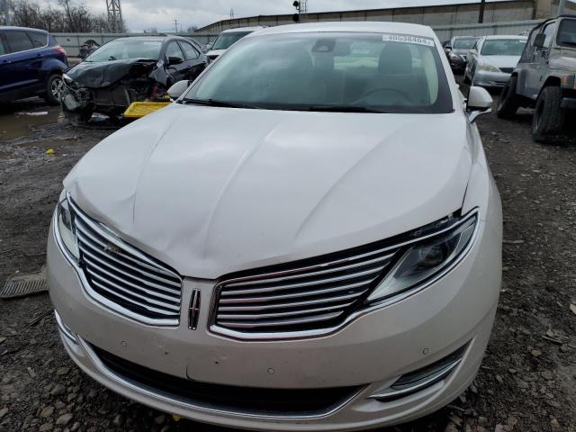 3LN6L2LU7DR812022 - 2013 LINCOLN MKZ HYBRID WHITE photo 5