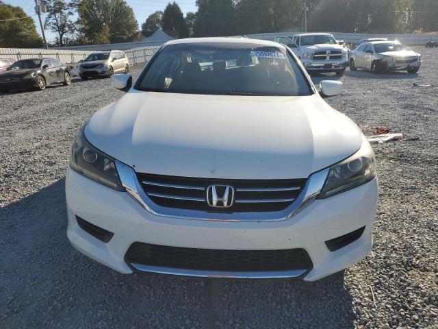 1HGCR2F3XFA275346 - 2015 HONDA ACCORD LX WHITE photo 5