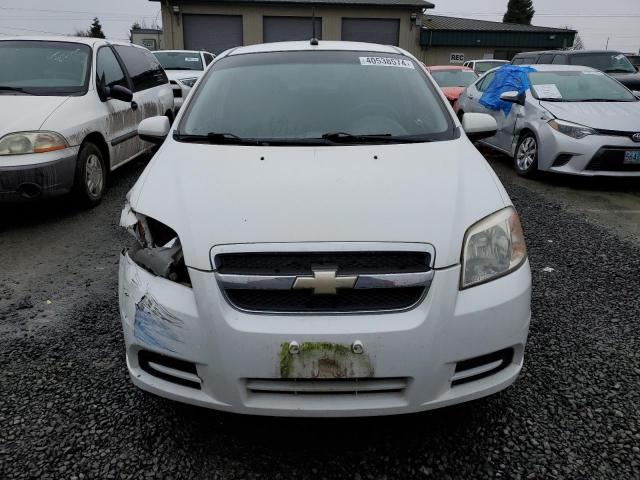 KL1TD56E19B636940 - 2009 CHEVROLET AVEO LS WHITE photo 5