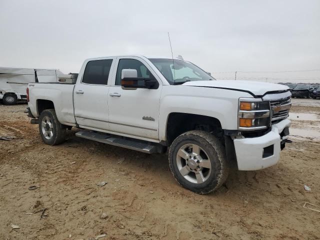 1GC1KXE82GF210631 - 2016 CHEVROLET SILVERADO K2500 HIGH COUNTRY WHITE photo 4