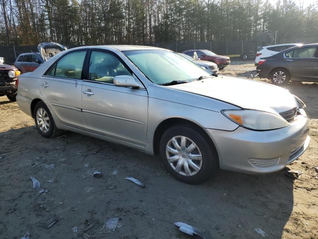 4T1BE32K64U833841 - 2004 TOYOTA CAMRY LE SILVER photo 4