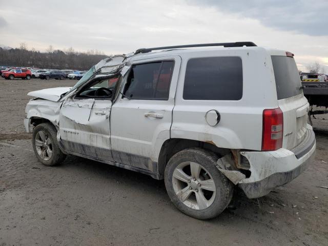 1C4NJRFB0CD557617 - 2012 JEEP PATRIOT LATITUDE WHITE photo 2