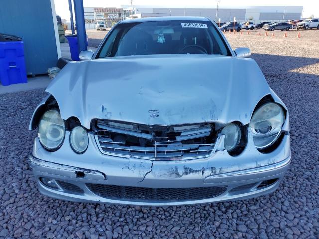 WDBUF65JX5A629351 - 2005 MERCEDES-BENZ E 320 SILVER photo 5