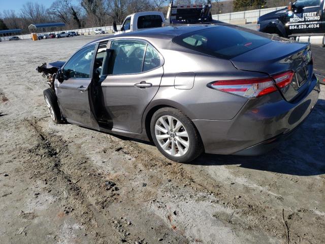 4T1B11HK3JU107728 - 2018 TOYOTA CAMRY L GRAY photo 2