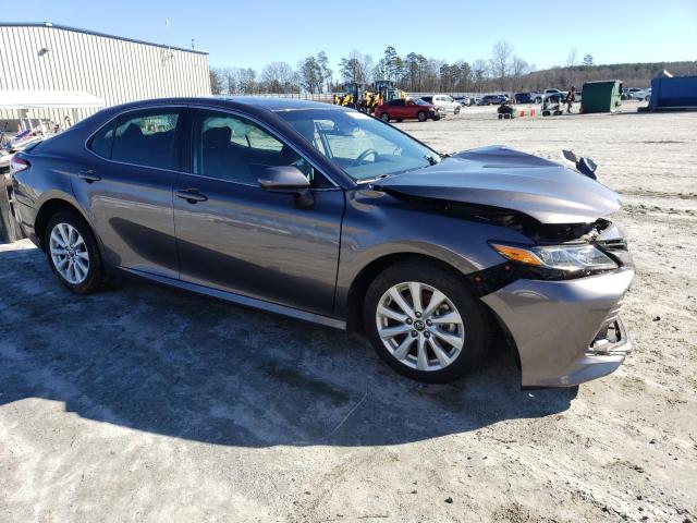 4T1B11HK3JU107728 - 2018 TOYOTA CAMRY L GRAY photo 4