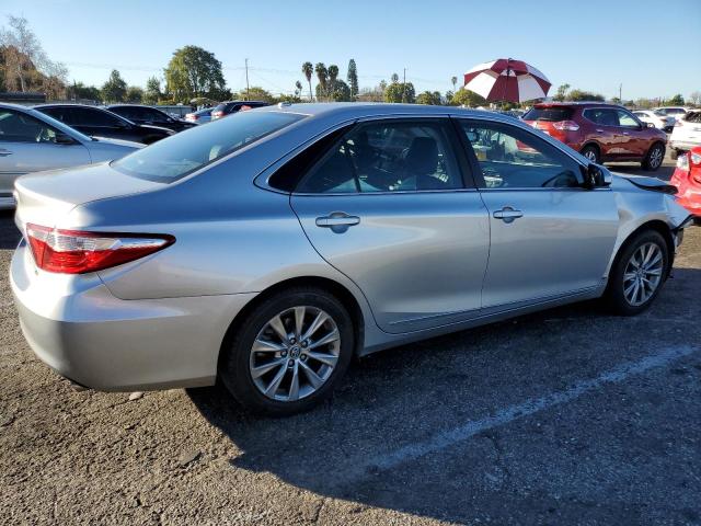 4T1BF1FK9HU363788 - 2017 TOYOTA CAMRY LE SILVER photo 3