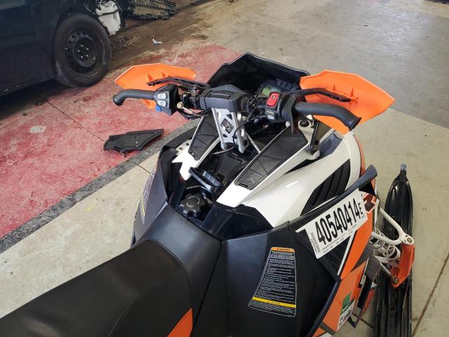 4UF16SNW4GT109557 - 2016 ARCTIC CAT SNOWMOBILE ORANGE photo 5