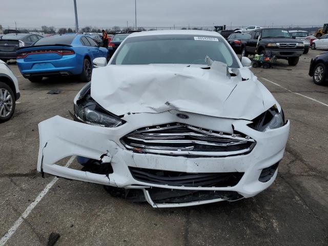 3FA6P0H72GR249620 - 2016 FORD FUSION SE WHITE photo 5