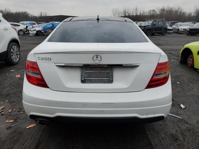 WDDGJ4HB2EG192082 - 2014 MERCEDES-BENZ C 250 WHITE photo 6