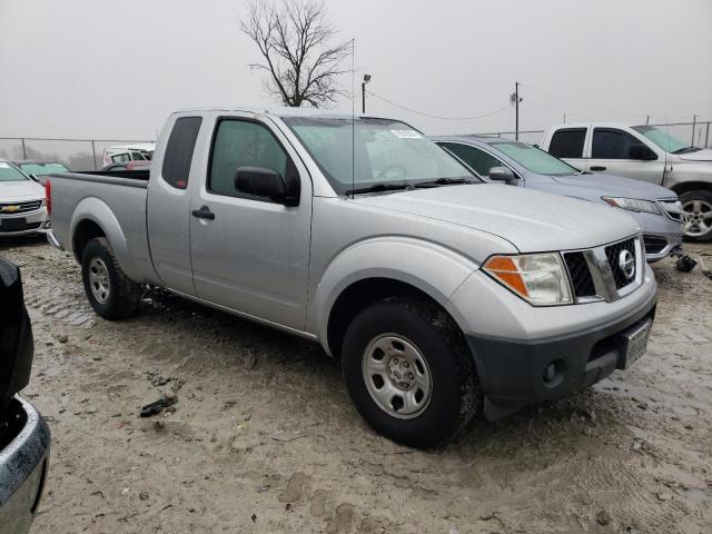 1N6BD06TX7C460240 - 2007 NISSAN FRONTIER KING CAB XE SILVER photo 4