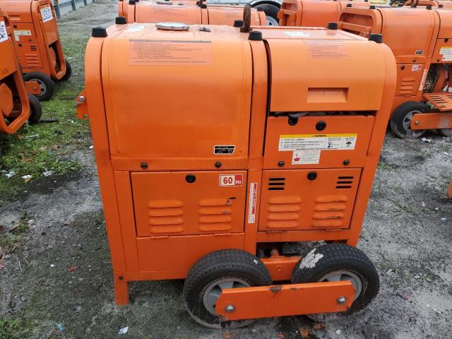 TTB01425 - 2010 TFAT TG7500D ORANGE photo 9