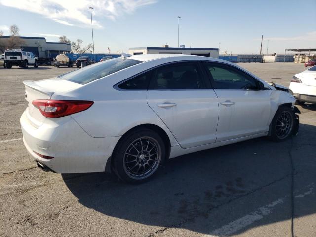 5NPE24AF4FH241792 - 2015 HYUNDAI SONATA SE WHITE photo 3