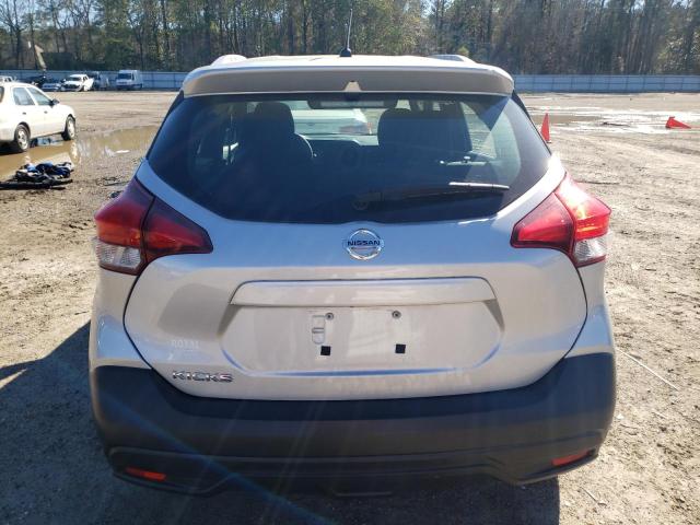 3N1CP5CU2KL548370 - 2019 NISSAN KICKS S SILVER photo 6