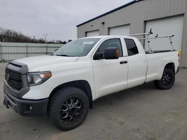 5TFCY5F15KX025571 - 2019 TOYOTA TUNDRA DOUBLE CAB SR/SR5 WHITE photo 1