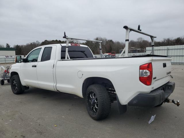 5TFCY5F15KX025571 - 2019 TOYOTA TUNDRA DOUBLE CAB SR/SR5 WHITE photo 2