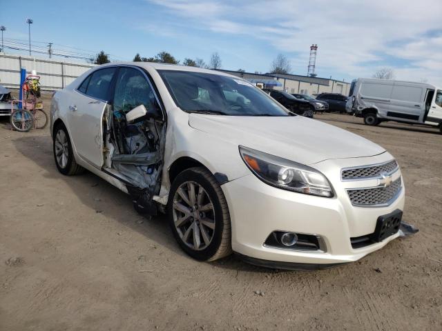 1G11H5SA8DF226976 - 2013 CHEVROLET MALIBU LTZ 白色 照片 4