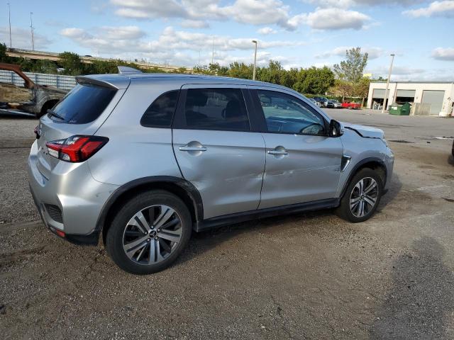 JA4ARUAU1MU017210 - 2021 MITSUBISHI OUTLANDER ES 银色 照片 3