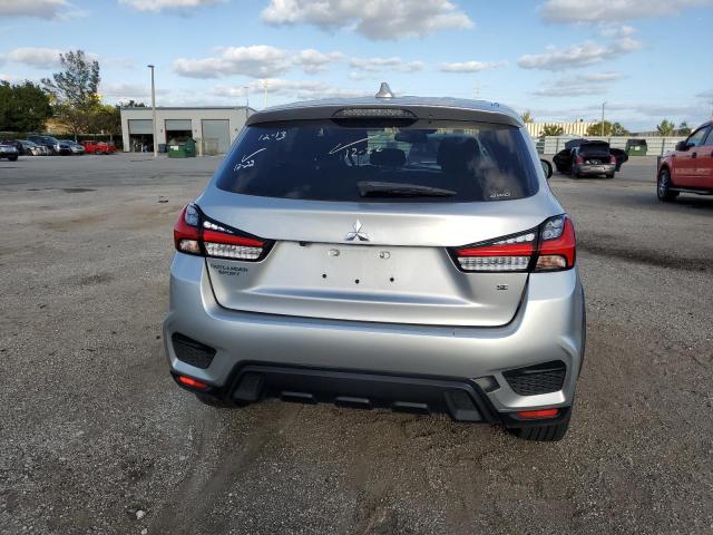 JA4ARUAU1MU017210 - 2021 MITSUBISHI OUTLANDER ES 银色 照片 6