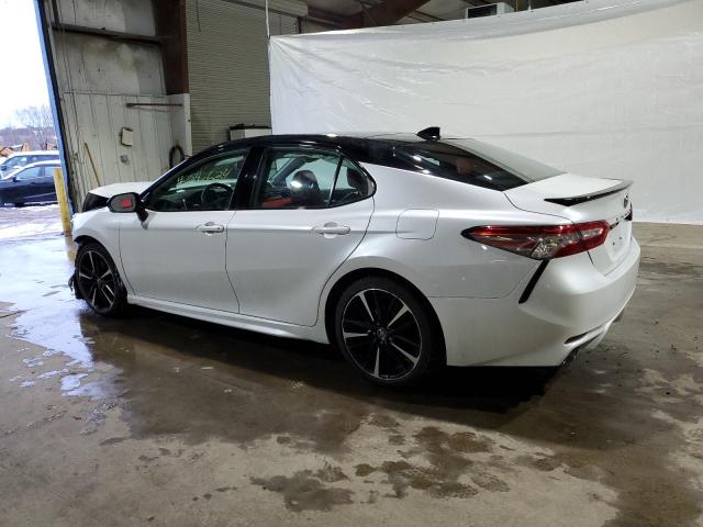 4T1B61HK6KU297849 - 2019 TOYOTA CAMRY XSE WHITE photo 2