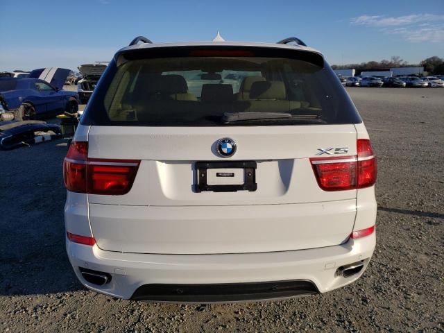 5UXZV8C55D0C15234 - 2013 BMW X5 XDRIVE50I WHITE photo 6