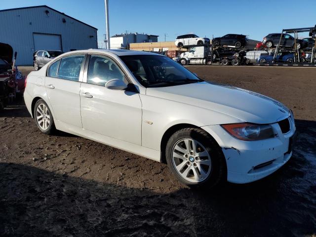 WBAVH13568KC98971 - 2008 BMW 323 I WHITE photo 4