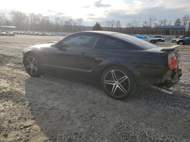 1ZVHT82H685166174 - 2008 FORD MUSTANG GT BLACK photo 2