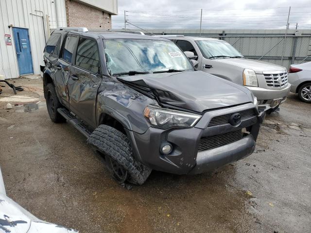 JTEBU5JRXF5270237 - 2015 TOYOTA 4RUNNER SR5 GRAY photo 4