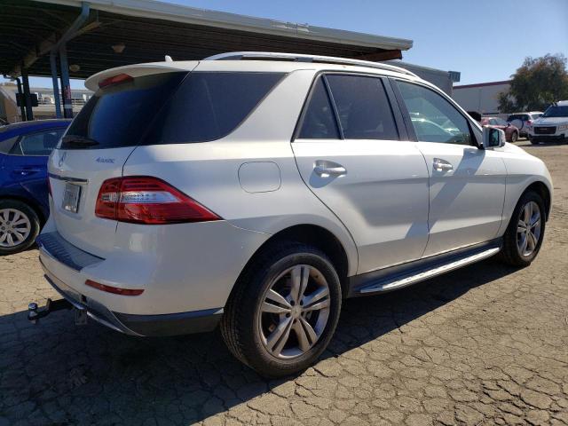 4JGDA5HBXDA153689 - 2013 MERCEDES-BENZ ML 350 4MATIC WHITE photo 3