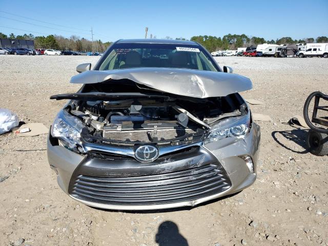 4T1BF1FK8HU395390 - 2017 TOYOTA CAMRY LE GOLD photo 5