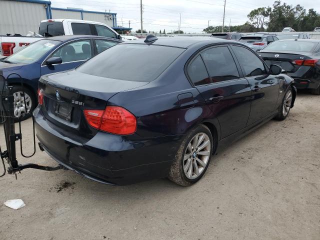 WBAPK535X9A645773 - 2009 BMW 328 XI SULEV BLUE photo 3