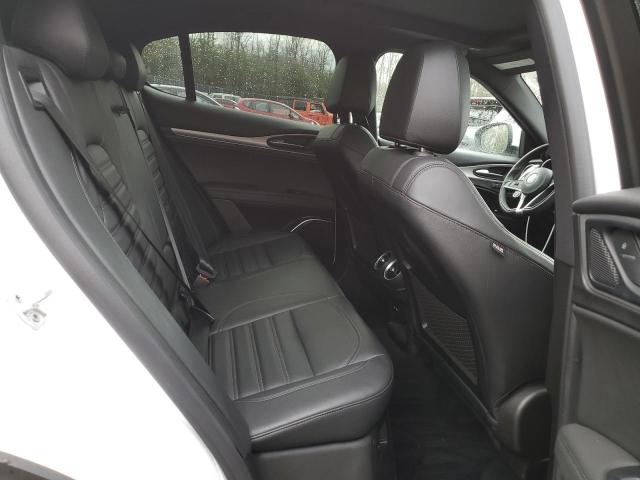ZASPAKBN8K7C31150 - 2019 ALFA ROMEO STELVIO TI WHITE photo 11