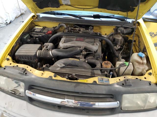 2CNBJ734236900967 - 2003 CHEVROLET TRACKER ZR2 YELLOW photo 12