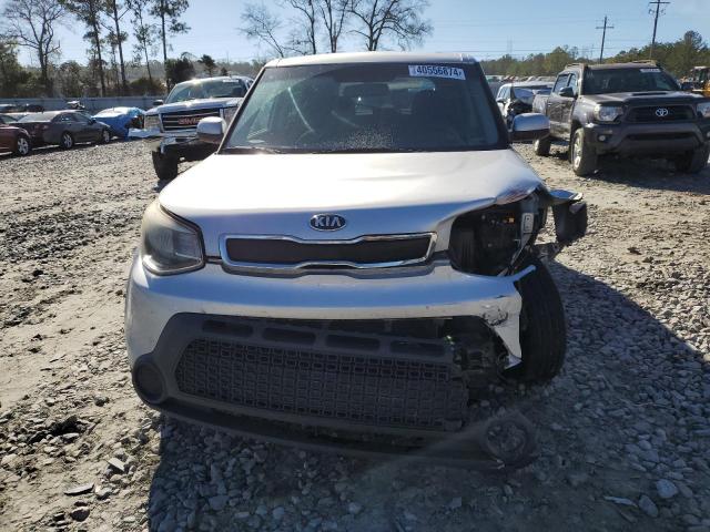 KNDJN2A2XF7771227 - 2015 KIA SOUL SILVER photo 5