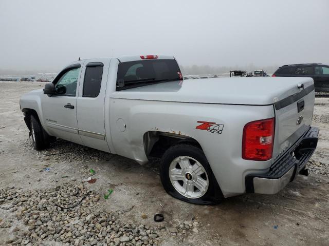 1GCRKSE72DZ263014 - 2013 CHEVROLET SILVERADO K1500 LT SILVER photo 2