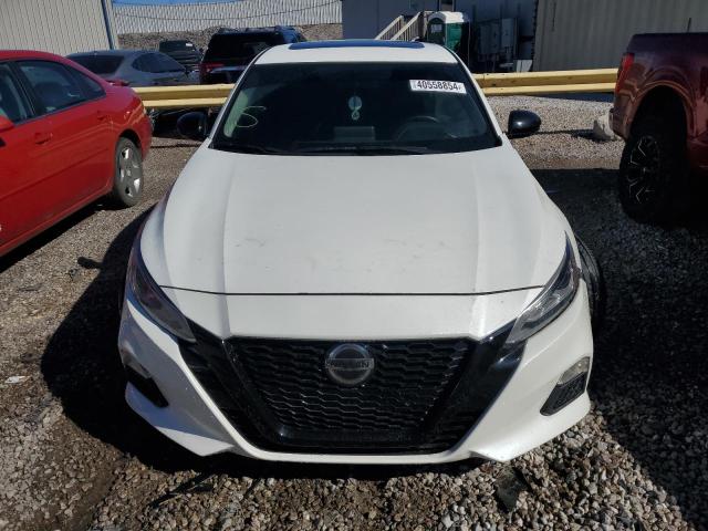 1N4BL4CW7KN301531 - 2019 NISSAN ALTIMA SR WHITE photo 5