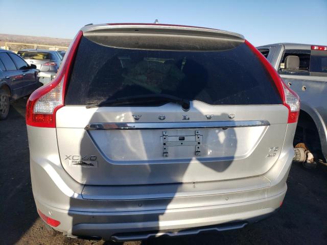 YV440MRRXH2088675 - 2017 VOLVO XC60 T5 DYNAMIC ვერცხლისფერი ფოტო 6