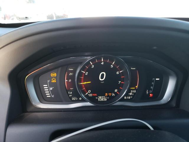 YV440MRRXH2088675 - 2017 VOLVO XC60 T5 DYNAMIC ვერცხლისფერი ფოტო 9