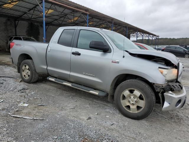 5TFRY5F15AX078327 - 2010 TOYOTA TUNDRA DOUBLE CAB SR5 SILVER photo 4