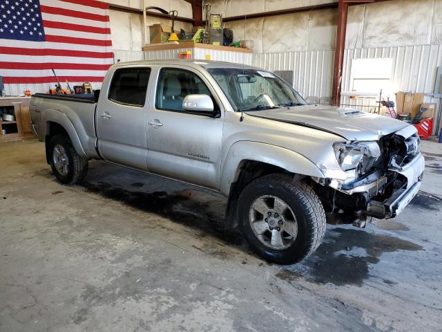 5TFMU4FN9DX010023 - 2013 TOYOTA TACOMA DOUBLE CAB LONG BED SILVER photo 4