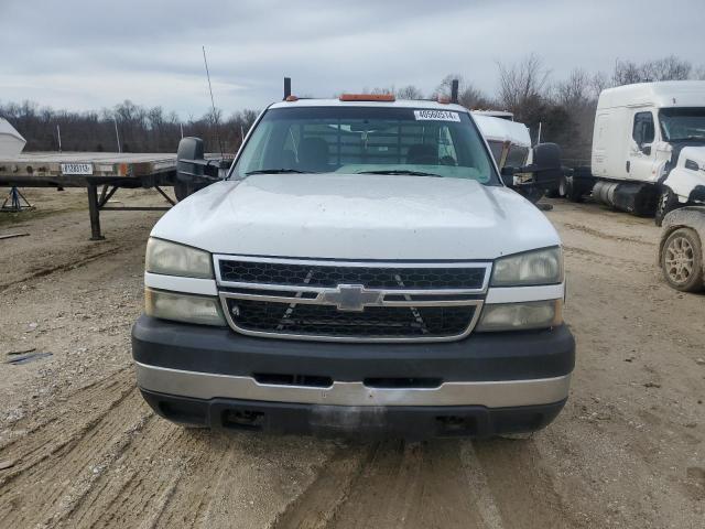 1GBJK34D66E154189 - 2006 CHEVROLET SILVERADO K3500 WHITE photo 5