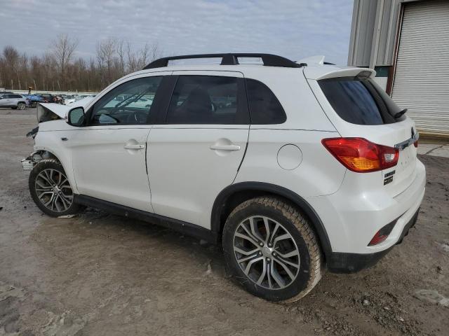 JA4AP3AUXJU023390 - 2018 MITSUBISHI OUTLANDER ES WHITE photo 2