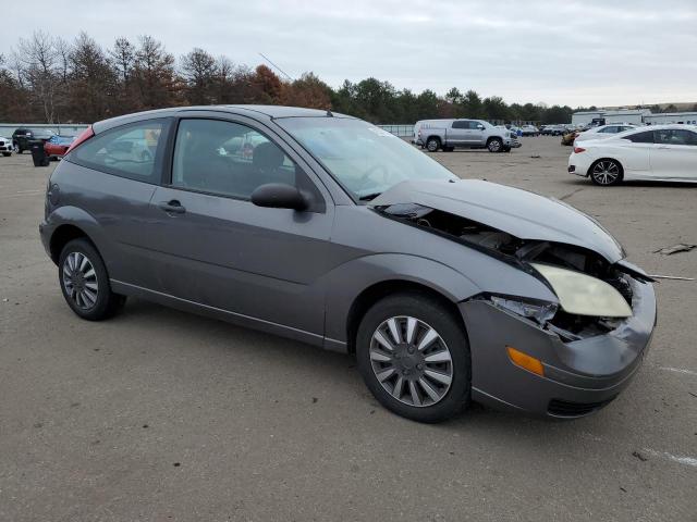 1FAHP31N17W126231 - 2007 FORD FOCUS ZX3 GRAY photo 4