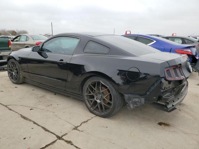 1ZVBP8AM3D5259463 - 2013 FORD MUSTANG BLACK photo 2