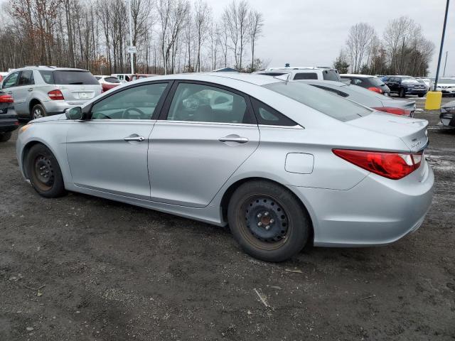 5NPEB4AC2DH614654 - 2013 HYUNDAI SONATA GLS SILVER photo 2