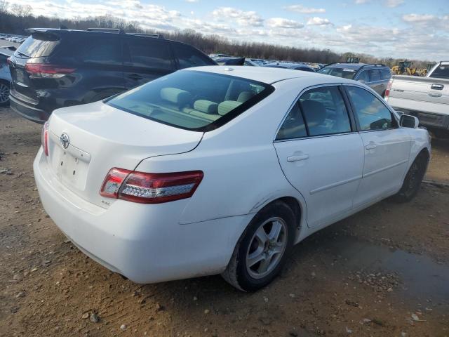 4T1BF3EK7BU660644 - 2011 TOYOTA CAMRY BASE WHITE photo 3