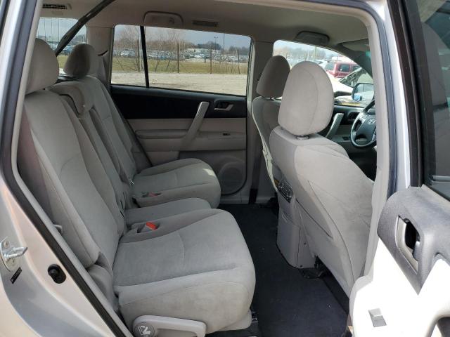 5TDZK3EH3CS063970 - 2012 TOYOTA HIGHLANDER BASE Argent photo 10