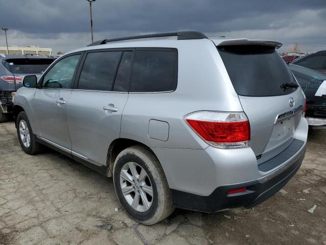 5TDZK3EH3CS063970 - 2012 TOYOTA HIGHLANDER BASE Argent photo 2